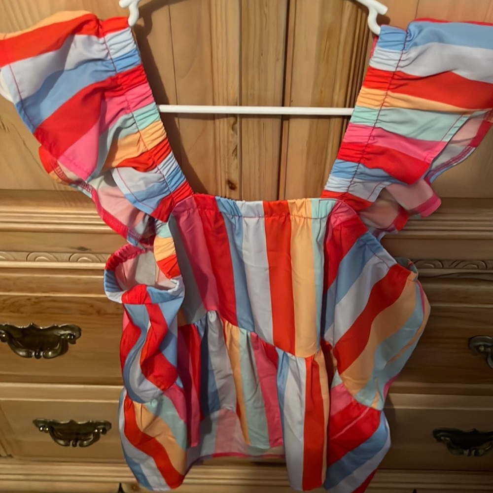 Colorful top